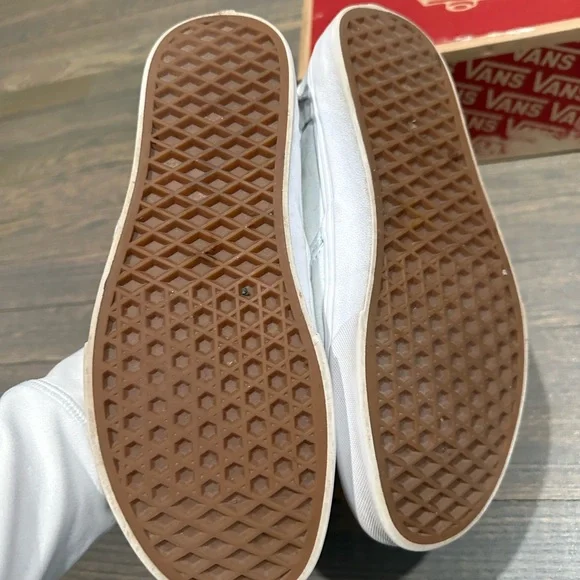 VANS pride heart rainbow size 8.5 - Picture 3 of 3